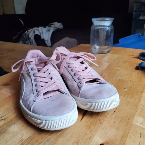 Puma suede pink shoes - Picture 3 of 4